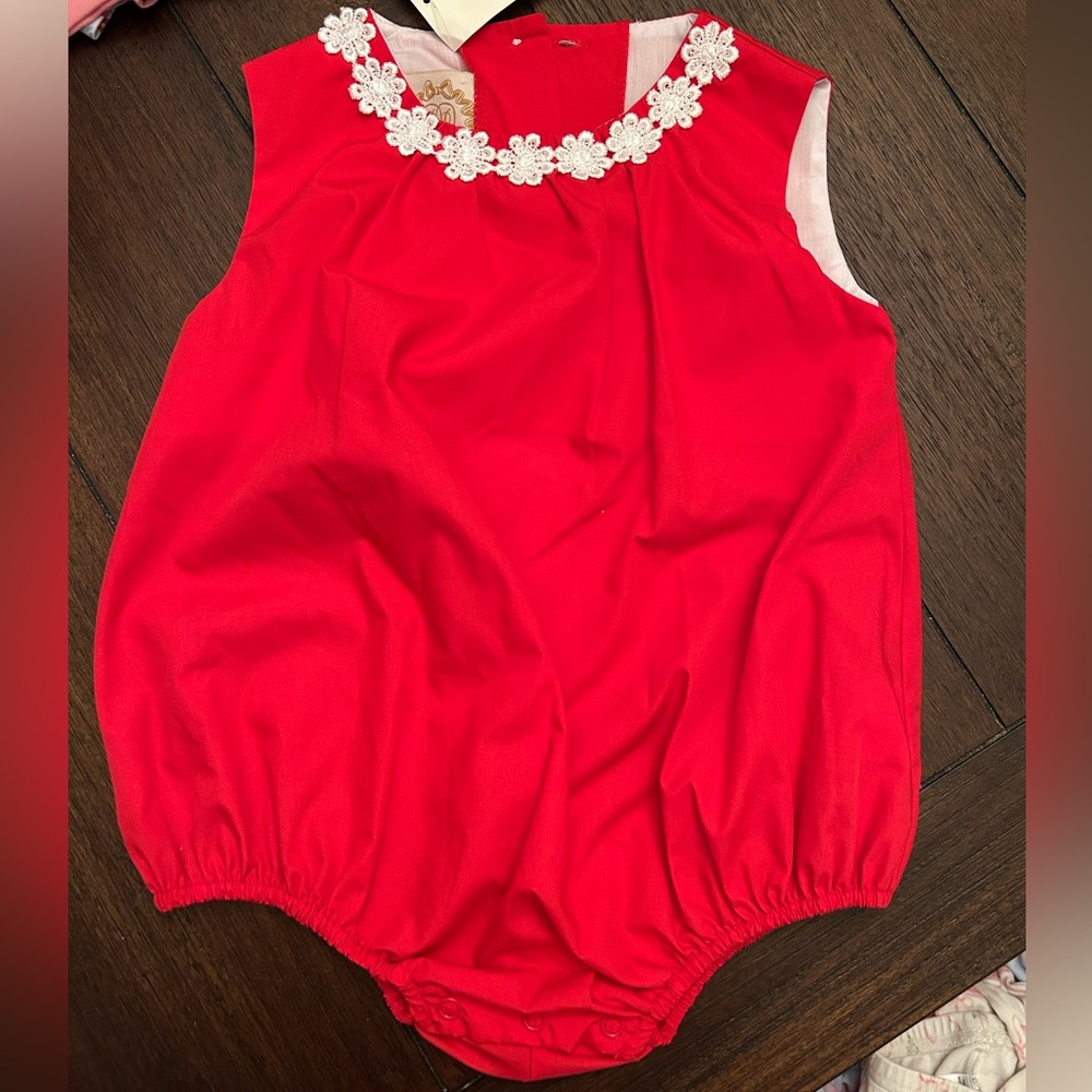 TBBC Primland Play Bubble - Richmond Red w/ Daisy Trim NWT